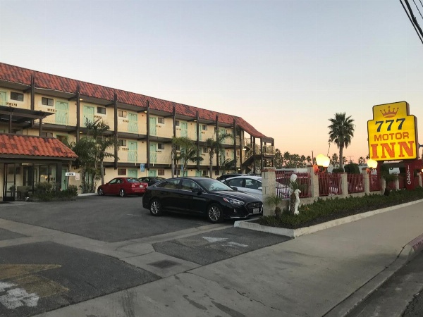 777 Motor Inn image 1
